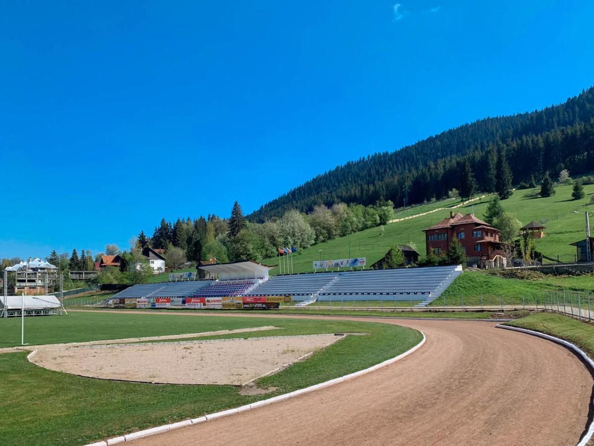 Vila Stadion Кымпулунг-Молдовенеск Экстерьер фото